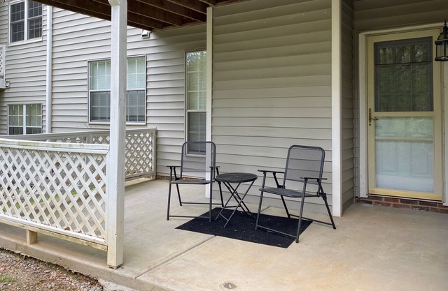 Remodeled Basement Condo in Cary!