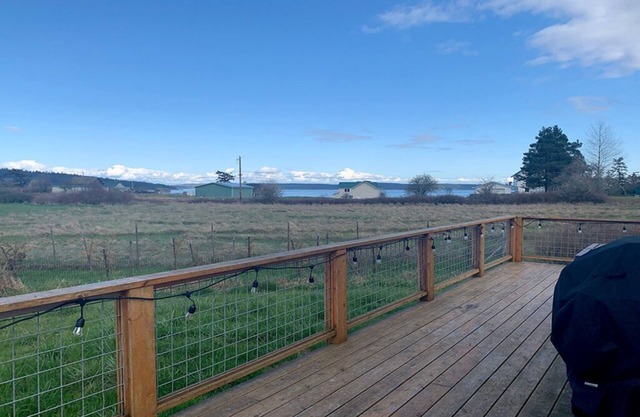 Remodeled Historic Farmhouse with Bay View, Near Town.