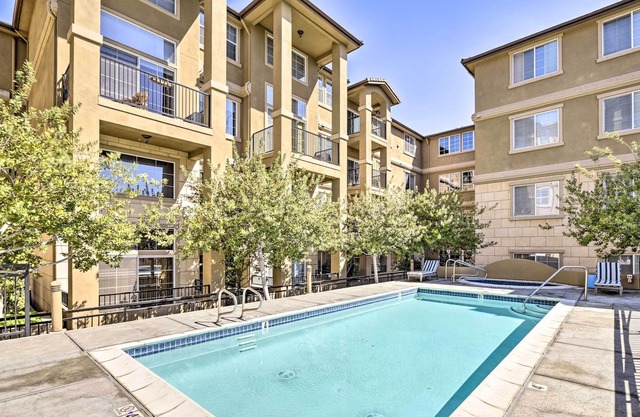 NEW! Remodeled Loft Condo: Balcony, Pool + Hot Tub