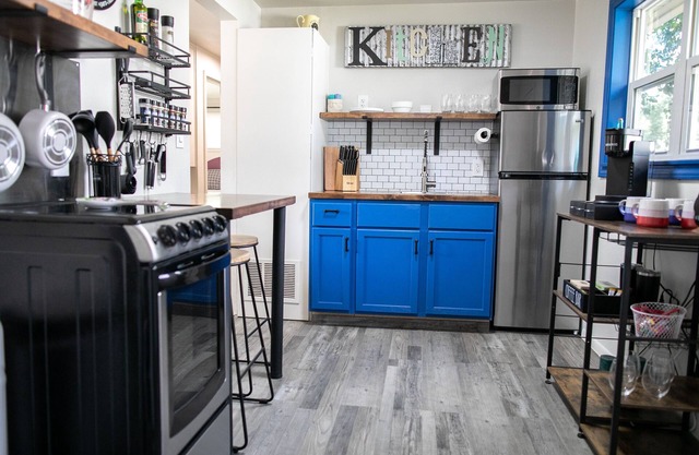 Remodeled Modern 2BR Home, Zero Cleaning Fees.