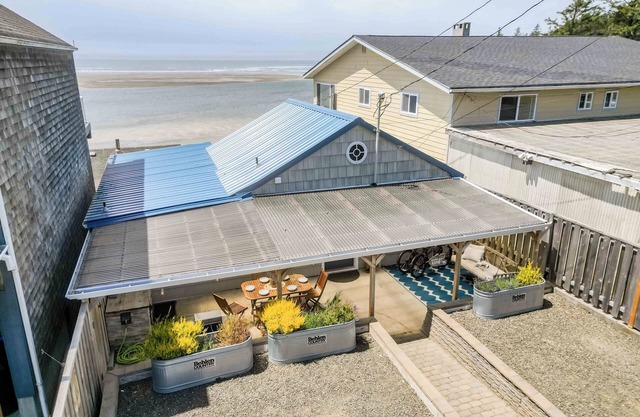 Remodeled Ocean View Retreat in Netarts, Dog-Ok