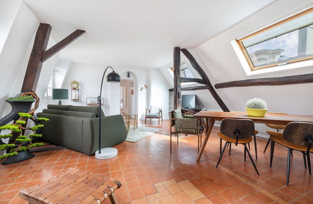 Renaissance, 2Ch/1Sdb, 5 personnes