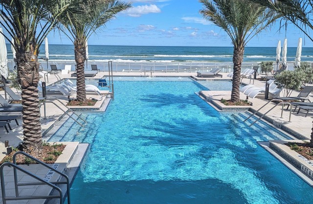 Renaissance Daytona Beach Oceanfront Hotel