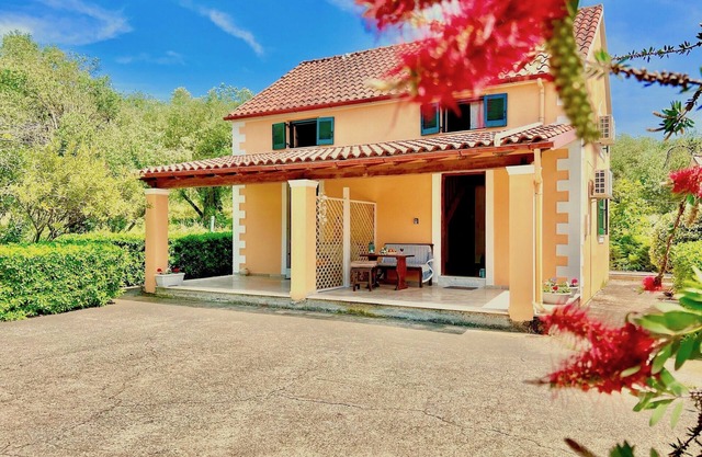 Renas Maisonette 1 near Roda