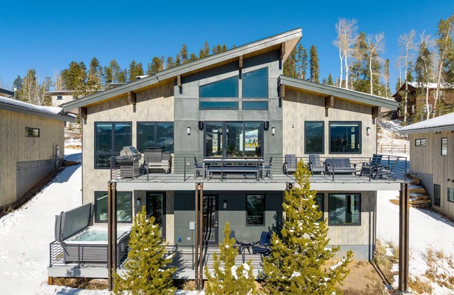 Rendezvous Game Trail | Luxe Mountain Home | Brand New Build | Amazing Views