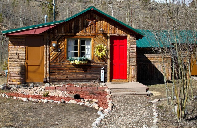 Nouvellement rénové 1940 Cabin Situé dans un cadre paisible Grand Lake Village Localisation