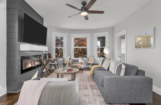 5 BDRM 4 BATH Remodeled Mansion on 32nd