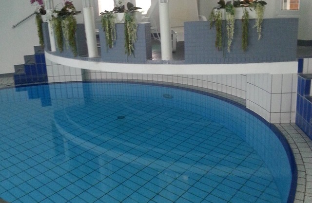 Appartement moderne, 75 m² inclus, piscine et chaise de plage WiFi, idéal pour les enfants et les chiens