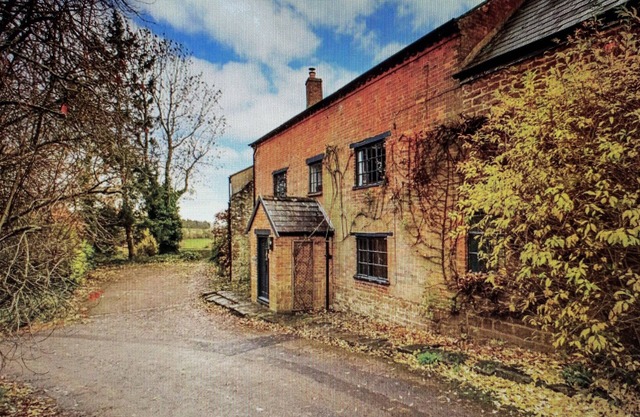 Renovated beauty: Games Barn & lounge with log burner. 20min to Soho Farmhouse.