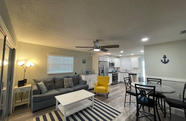 Renovated Canal home