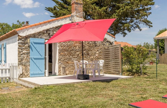 Fermette Rénovée avec Jardin Privatif et Wifi à 12km des Plages