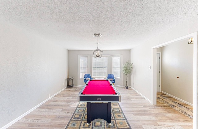 Renovated dog-friendly home with enclosed backyard, patio, streaming, fireplace