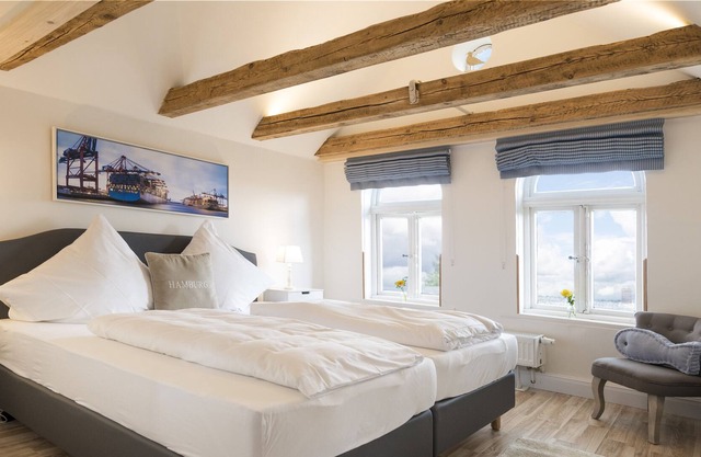 duplex entièrement rénové avec une vue imprenable et sur l'eau