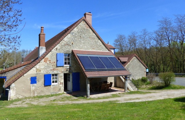 Maison bourgeoise éco-gîte, spa, barbecue, jardin, 2 chambres près de Vichy et Moulins