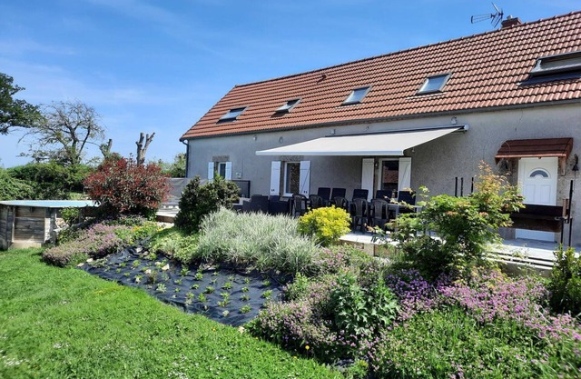 Longère rénovée avec piscine privée, Wi-Fi et climatisation