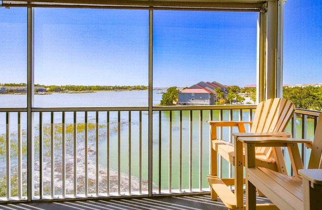 Renovated Folly Beach Condo w/ Community Pool, River Views and Short Walk to Beach & Downtown
