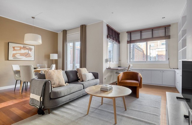 Renovated Les Corts 2BR w/ Balcony, by Blueground