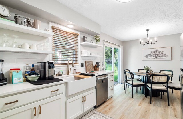 291 Hunter Ave bungalow