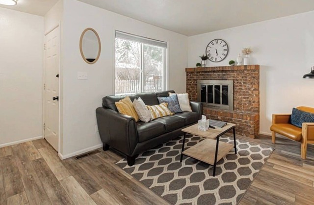 Renovated Rexburg home 85mins to Yellowstone!