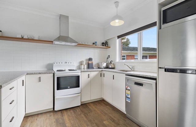 Renovated Takapuna 2BR Apt - Parking