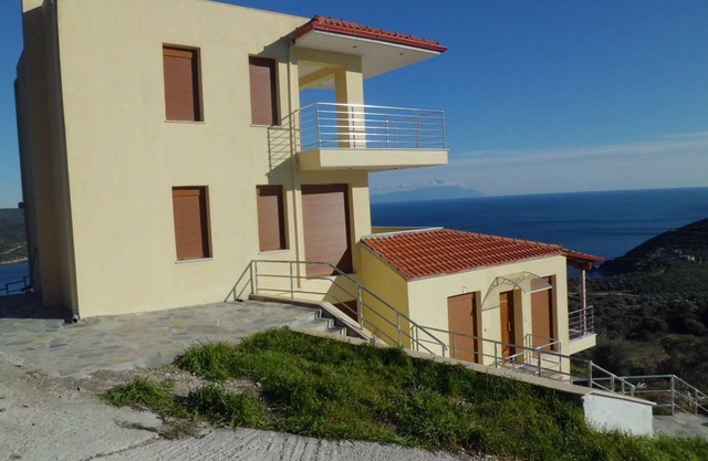 Loue appartement A OUEST Grèce Halkidiki Pyrgadikia vue exceptionnelle sur mer
