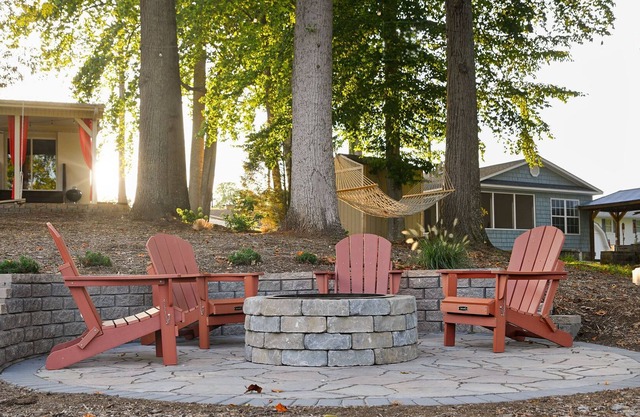 ☞ Rent or Bring Your Boat! Kayaks | BBQ | Fire Pit