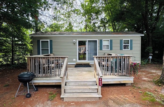 Rental Cabin #3 w/ Queen bed