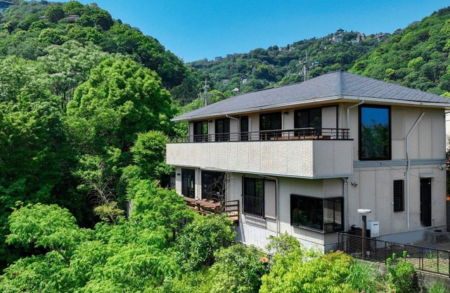 Rental villa with tree terrace and natural hot springs with ocean views in all rooms / Atami Shizuoka