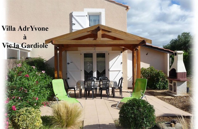 Villa AdrYvone 2 * T3, climatisée, à 3 km de la mer, entre Sète et Montpellier