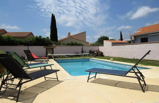 Villa familiale piscine privée proche plage 6PC7