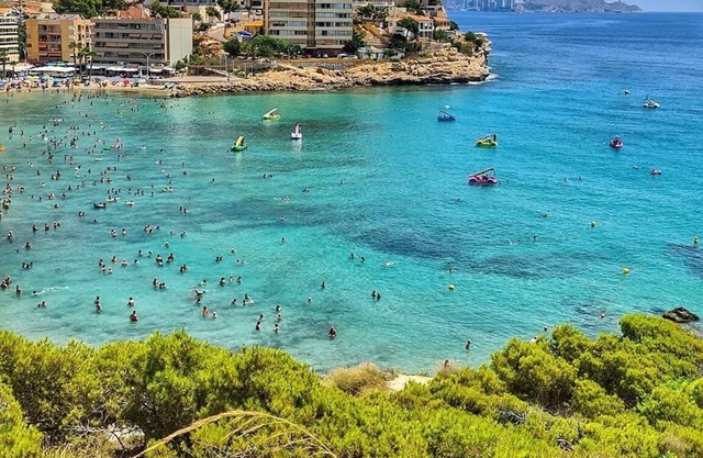 APP 4 personnes 200 mètre de la mer jardins et vue sur mer