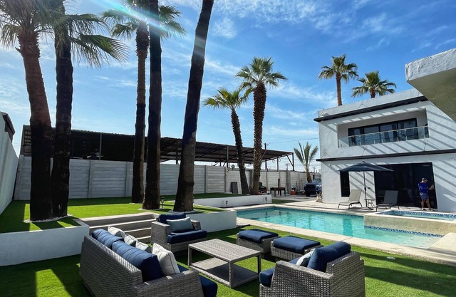 Residencia de Lujo en Zona Céntrica en Mexicali!