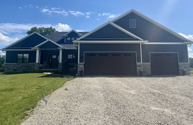 Residential Home 15 miles from EAA for Business or Family Rental