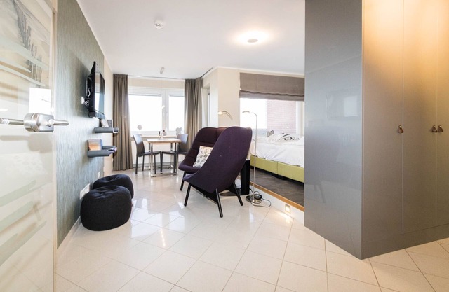 Freshly renovated! complete renovation of this top apartment.