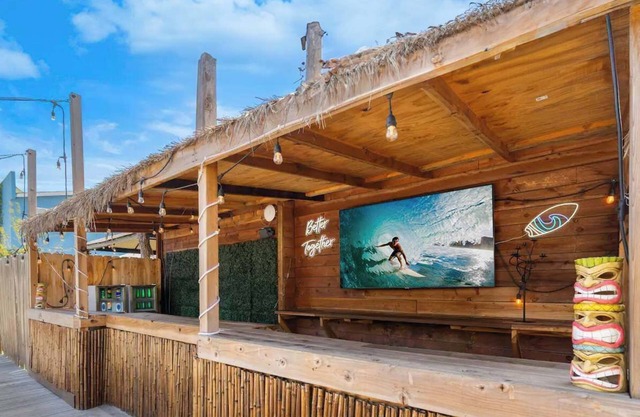 Resort: 34 BRs, 95 Beds & 5 Stunning Event Spaces
