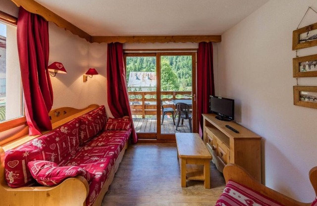 À 300m des pistes de ski, remise en forme, piscine, parking, télévision, casier à ski, 37-52m²