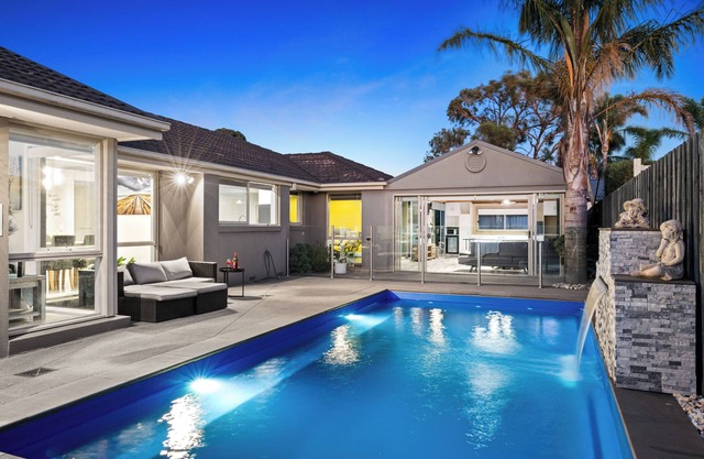 Resort Experience: Pool, BBQ, Games and more