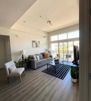 Resort-Inspired Bliss- Modern & Cozy Apartment