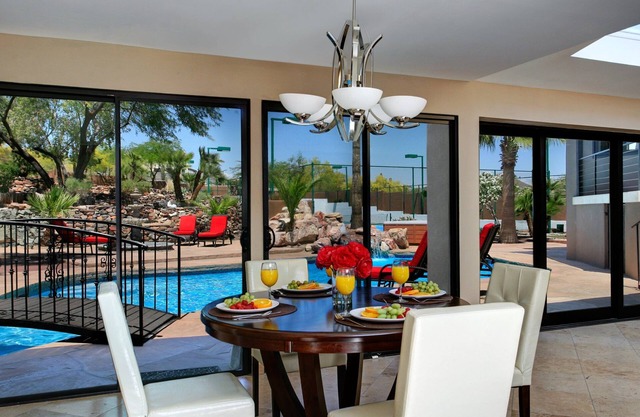 Resort-like w/ Tennis, Bocci, Golf & Games Galore!