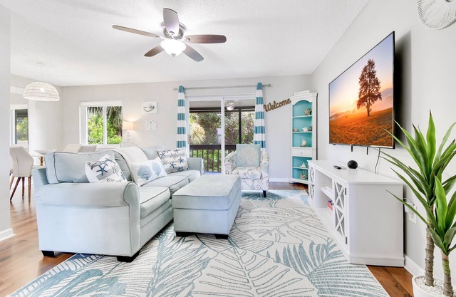 Fully Stocked Modern Beach Escape Condo w/ 3 Heated Pools &14 Mins to Beach