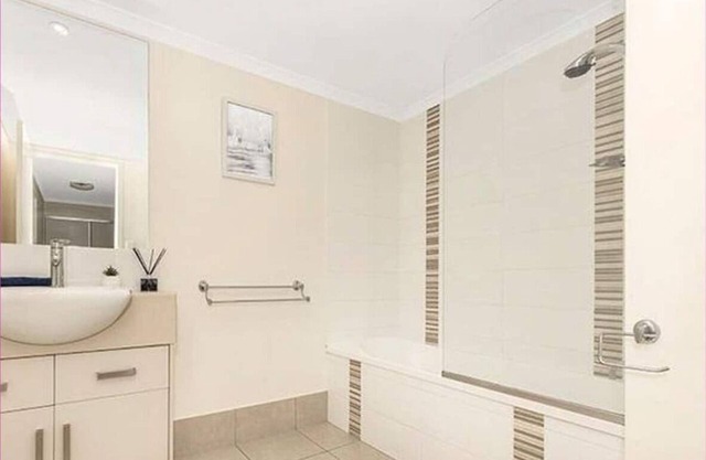 VILLES MODERNES DE LUXE - APPARTEMENT SPACIEUX 3 BR!
