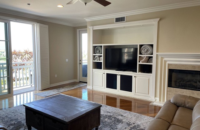 Resort Style Living in Channel Islands Marina