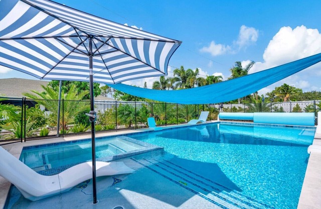 Resort-Style Modern Retreat *Pet Friendly*