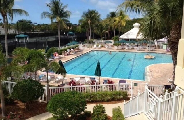 Resort Style North Naples Condo close to Beautiful Beaches