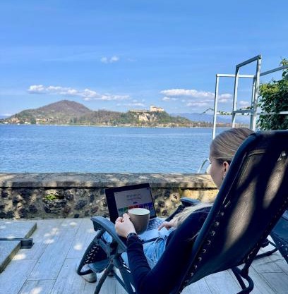 Rest and Relax Arona - On the lake