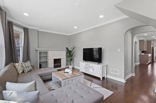 Rest and Relaxation with Game Room Morton Grove IL 3 BR House