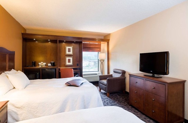 Rest In Pet Friendly Unit Near FQ Hartman Recreation With Indoor Pool | 2 Units