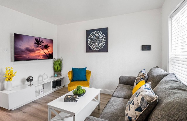 Restful getaway, 4.3 mi to downtown, DAL, DFW