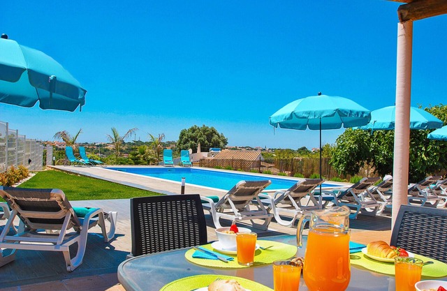 GORGEOUS VILLA W/ PRIVATE HEATABLE POOL, A/C, FREE WI-FI, IN RELAXING AREA