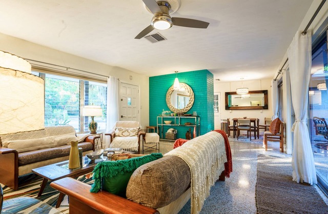 The Alameda - Historic SRQ Getaways, Central SRQ